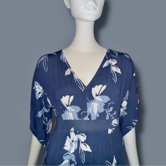 Isabel Maternity by Ingrid & Isabel Dress Maternity Indigo Blue Floral Maxi - XS - Picture 15 of 16